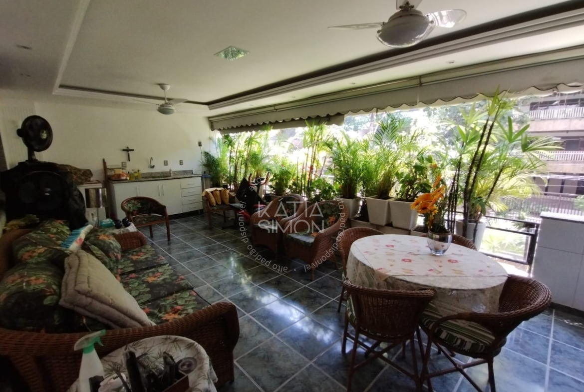 Apartamento mobiliado de 120m² à venda na Barra da Tijuca, Rio de Janeiro - RJ