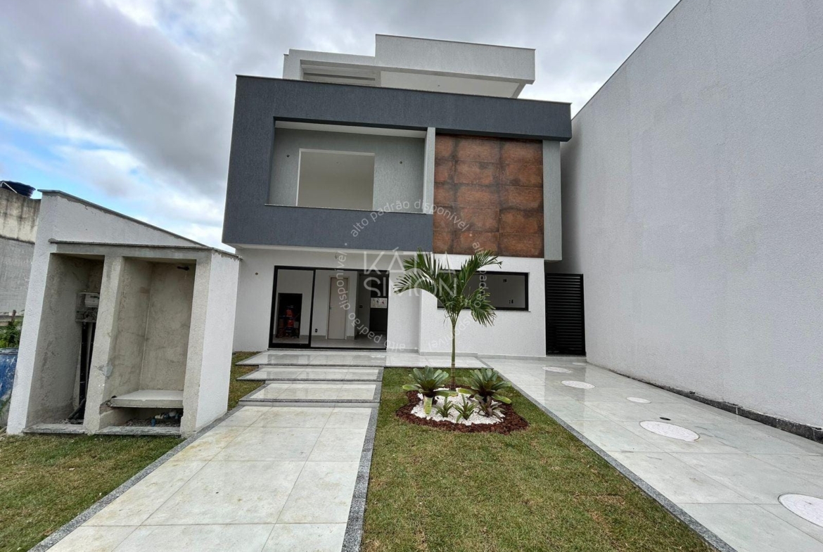 Casa duplex de 5 suítes à venda no Condomínio Dream Garden II, Vargem Pequena - Rio de Janeiro