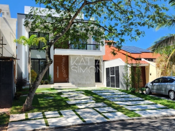 Casa Duplex de 4 Suítes à Venda no Condomínio Vivendas do Sol, Barra da Tijuca - RJ