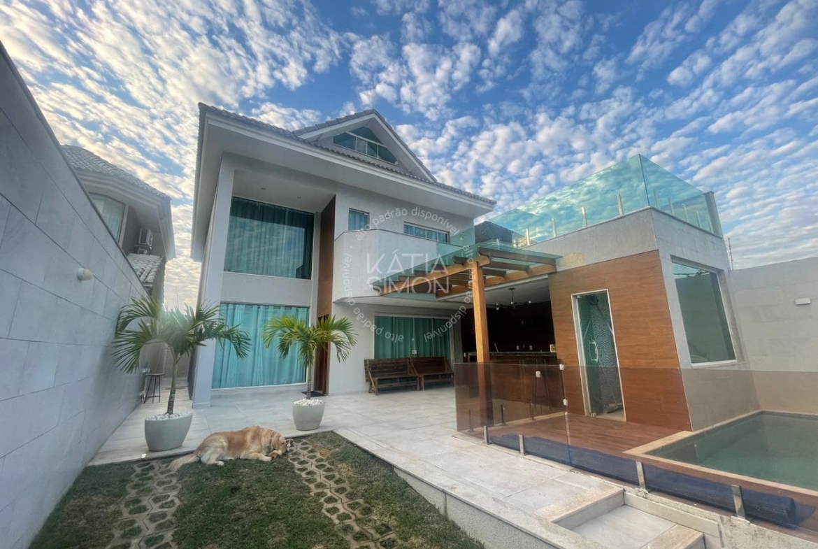 Casa de Condomínio à Venda no Recreio dos Bandeirantes - Exclusividade e Sofisticação