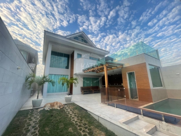 Casa de Condomínio à Venda no Recreio dos Bandeirantes - Exclusividade e Sofisticação